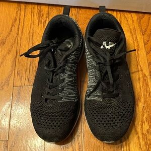 Women’s APL sneakers size 8 good condition